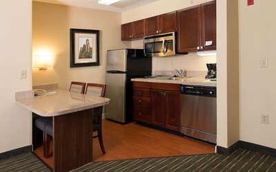 Homewood Suites by Hilton Toronto Airport Corporate Centre
