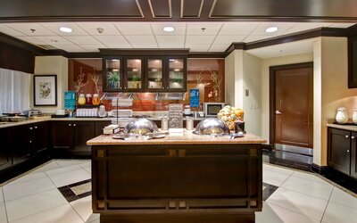 Homewood Suites by Hilton Toronto Airport Corporate Centre