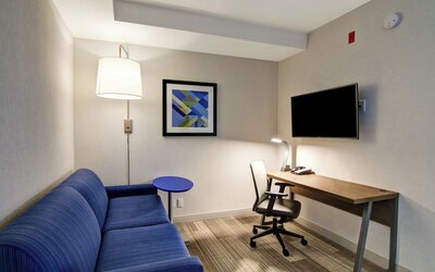 Holiday Inn Express Hotel & Suites Toronto - Markham by IHG