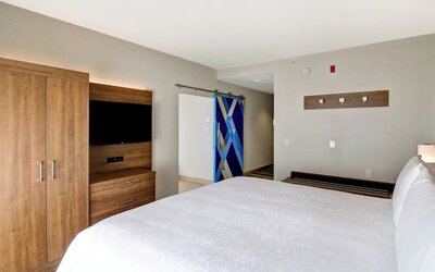 Holiday Inn Express Hotel & Suites Toronto - Markham by IHG