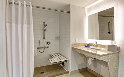 Holiday Inn Express Hotel & Suites Toronto - Markham by IHG