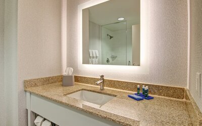 Holiday Inn Express Hotel & Suites Toronto - Markham by IHG