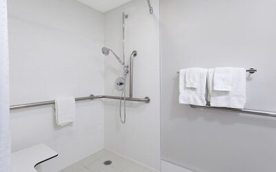 Holiday Inn Express & Suites Mississauga-Toronto Southwest by IHG