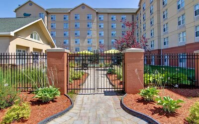 Homewood Suites by Hilton Toronto Mississauga