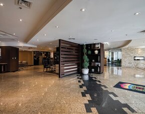 Monte Carlo Inn Airport Suites