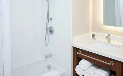 Delta Hotels by Marriott Toronto Mississauga
