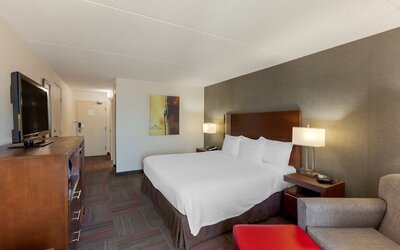 Best Western Plus Toronto Airport Hotel