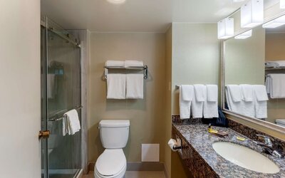 Best Western Plus Toronto Airport Hotel