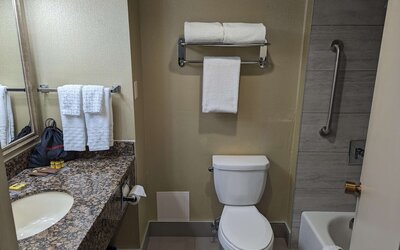 Best Western Plus Toronto Airport Hotel