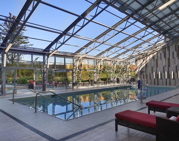 Hilton Toronto Airport Hotel & Suites