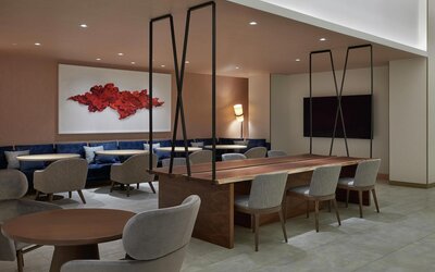 Hilton Toronto Airport Hotel & Suites
