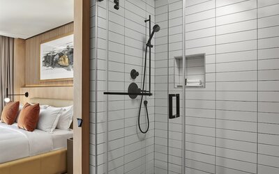 Hilton Toronto Airport Hotel & Suites