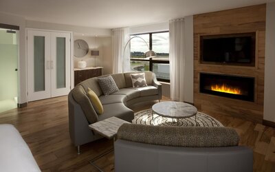 Hilton Toronto Airport Hotel & Suites