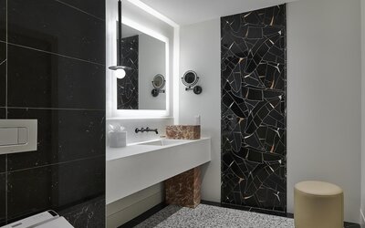 Hilton Toronto Airport Hotel & Suites