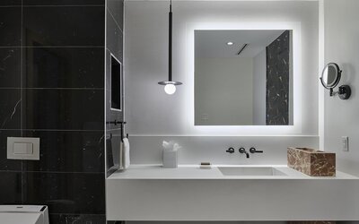 Hilton Toronto Airport Hotel & Suites