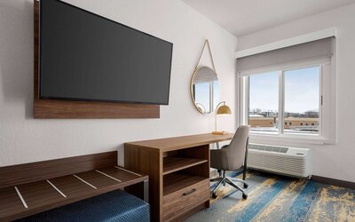 La Quinta Inn & Suites by Wyndham Denver Parker