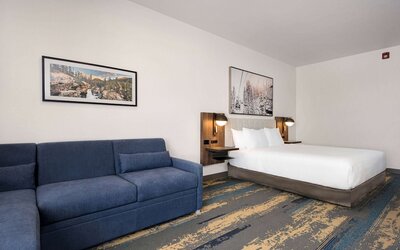 La Quinta Inn & Suites by Wyndham Denver Parker