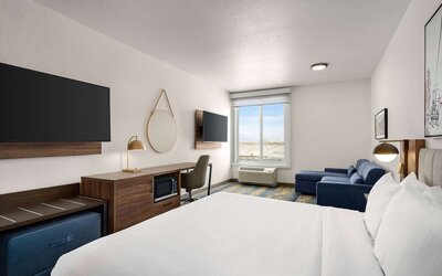 La Quinta Inn & Suites by Wyndham Denver Parker