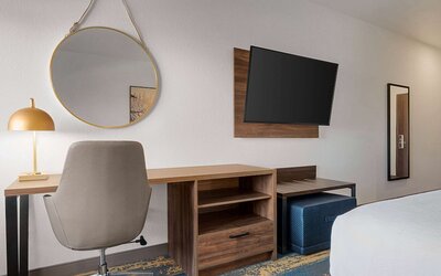 La Quinta Inn & Suites by Wyndham Denver Parker