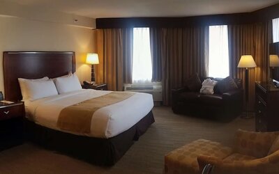 DoubleTree by Hilton Denver - Thornton