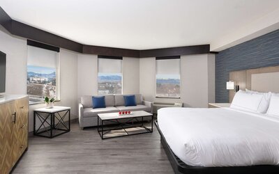 DoubleTree by Hilton Denver - Thornton