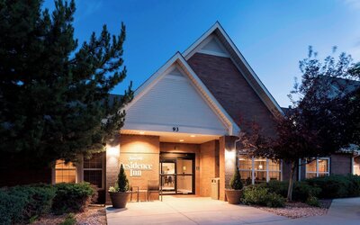 Suite, 1 Bedroom (Mobility/Hearing Access, Roll-in Shwr)