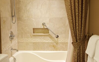 Wedgewood Hotel & Spa