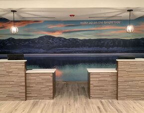 La Quinta Inn & Suites by Wyndham Littleton/Red Rocks