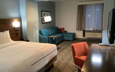 La Quinta Inn & Suites by Wyndham Littleton/Red Rocks