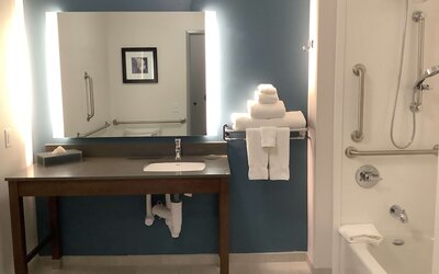 La Quinta Inn & Suites by Wyndham Littleton/Red Rocks