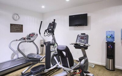 The Madison LES Hotel’s fitness center, with various exercise machinery/equipment.