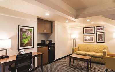 La Quinta Inn & Suites by Wyndham Denver Tech Center