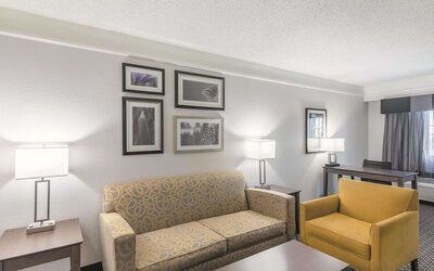 La Quinta Inn & Suites by Wyndham Denver Tech Center