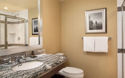 Vancouver Marriott Pinnacle Downtown