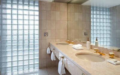 Metropolitan Hotel Vancouver by Marriott
