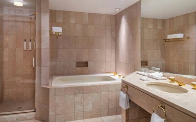 Metropolitan Hotel Vancouver by Marriott