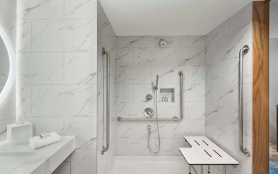 Metropolitan Hotel Vancouver by Marriott