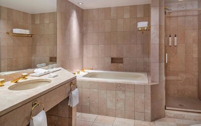Metropolitan Hotel Vancouver by Marriott