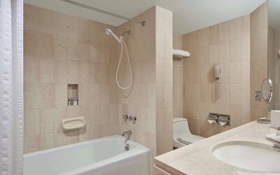 Metropolitan Hotel Vancouver by Marriott
