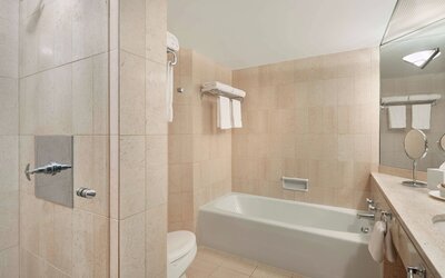 Metropolitan Hotel Vancouver by Marriott
