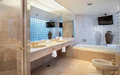 Metropolitan Hotel Vancouver by Marriott