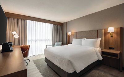 Holiday Inn & Suites Vancouver Downtown by IHG