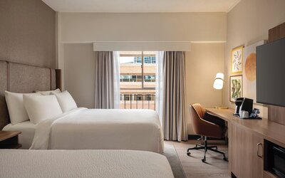 Holiday Inn & Suites Vancouver Downtown by IHG
