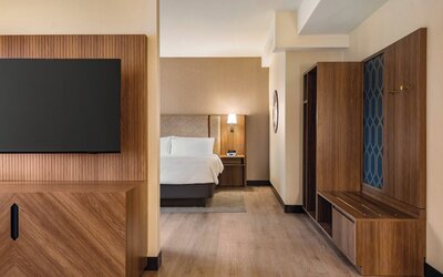 Holiday Inn & Suites Vancouver Downtown by IHG