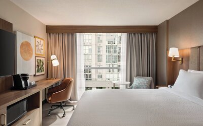 Holiday Inn & Suites Vancouver Downtown by IHG