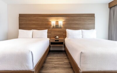 Atrium Hotel Vancouver