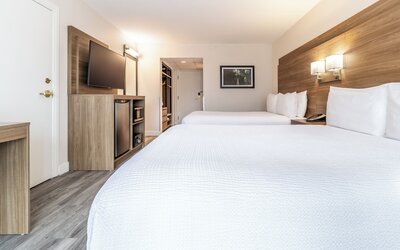 Atrium Hotel Vancouver