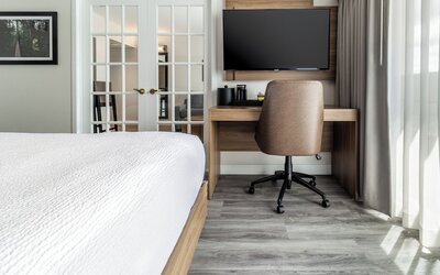 Atrium Hotel Vancouver
