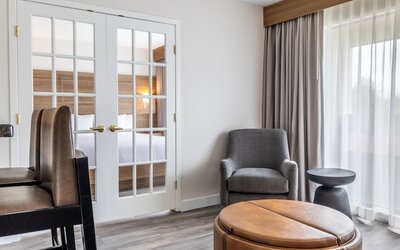 Atrium Hotel Vancouver