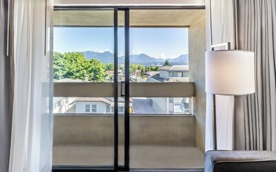 Atrium Hotel Vancouver